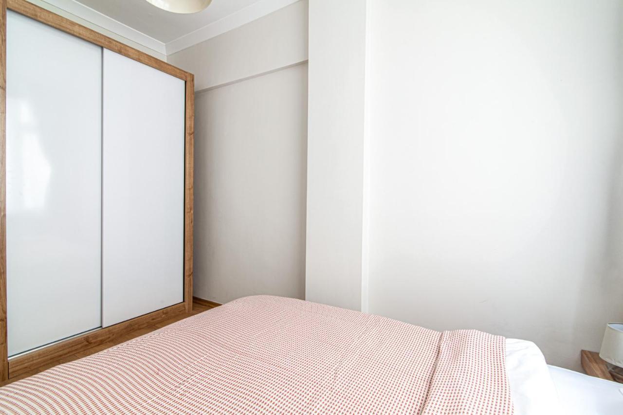 Gorgeous Apartment In The Heart Of Cihangir Istanbul Exterior photo