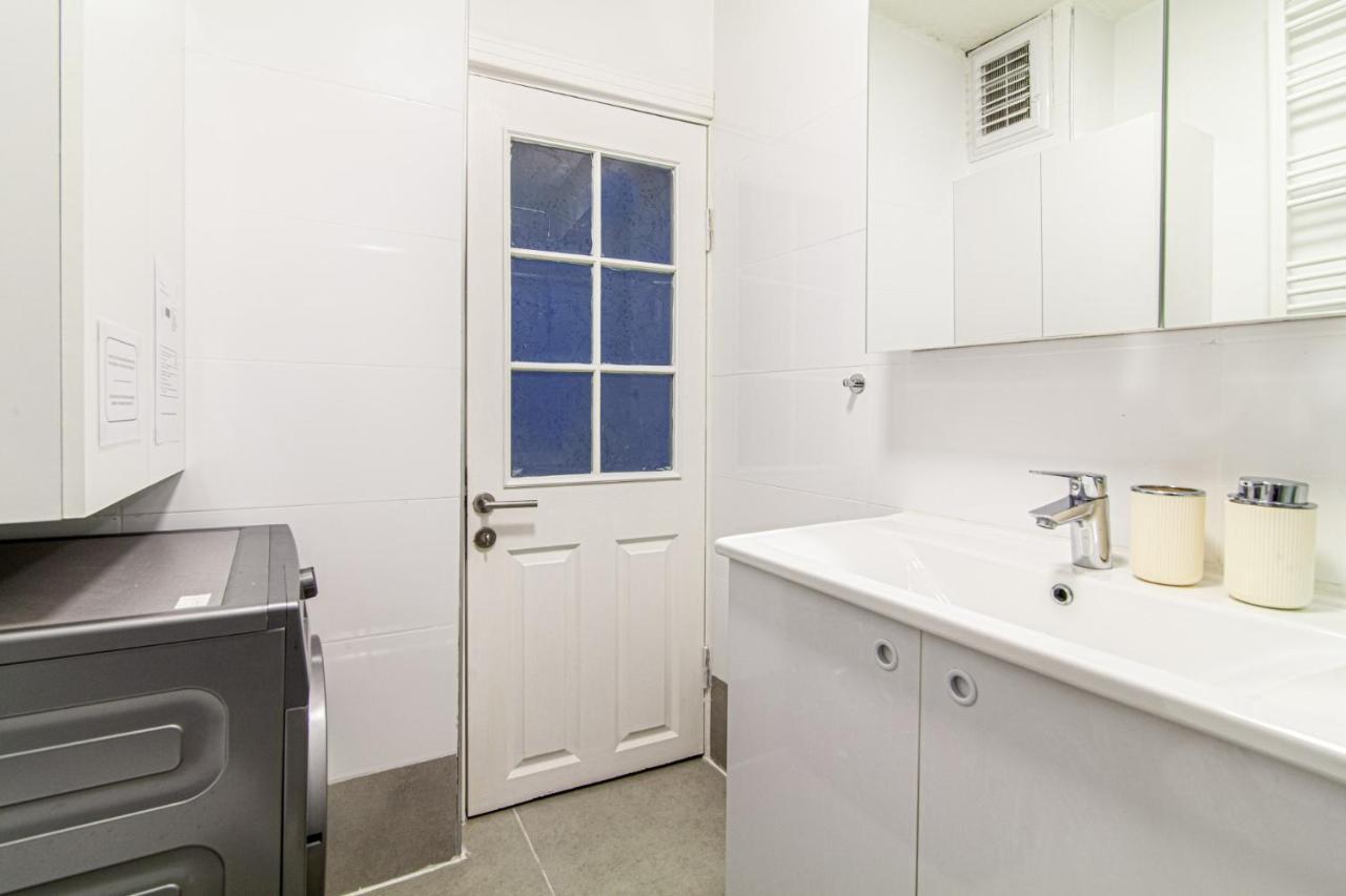 Gorgeous Apartment In The Heart Of Cihangir Istanbul Exterior photo